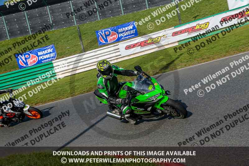 PJM Wedding Photography;enduro digital images;event digital images;eventdigitalimages;mallory park;mallory park photographs;mallory park trackday;mallory park trackday photographs;no limits trackdays;peter wileman photography;racing digital images;trackday digital images;trackday photos
